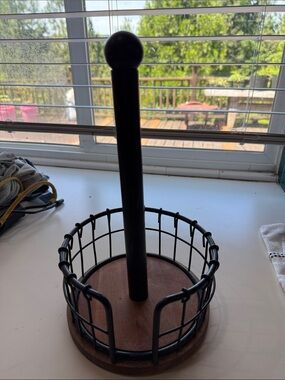 Amazon Black and Brown Paper Towel Holder